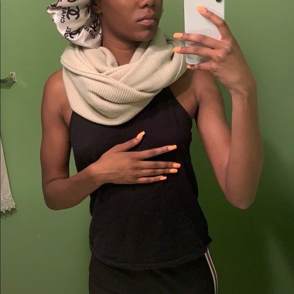 One size scarf - Picture 1 of 1